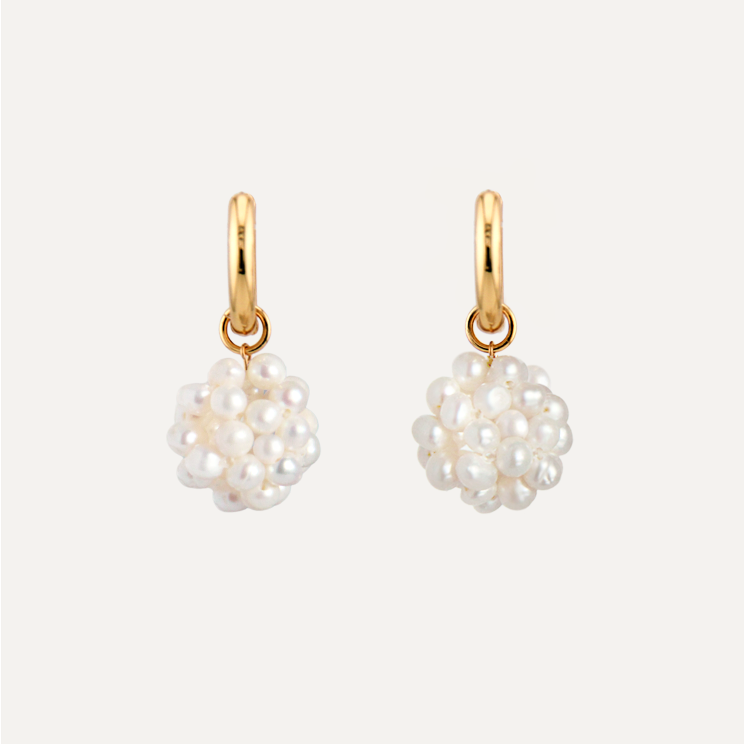 Oui Oui Pearl Earrings