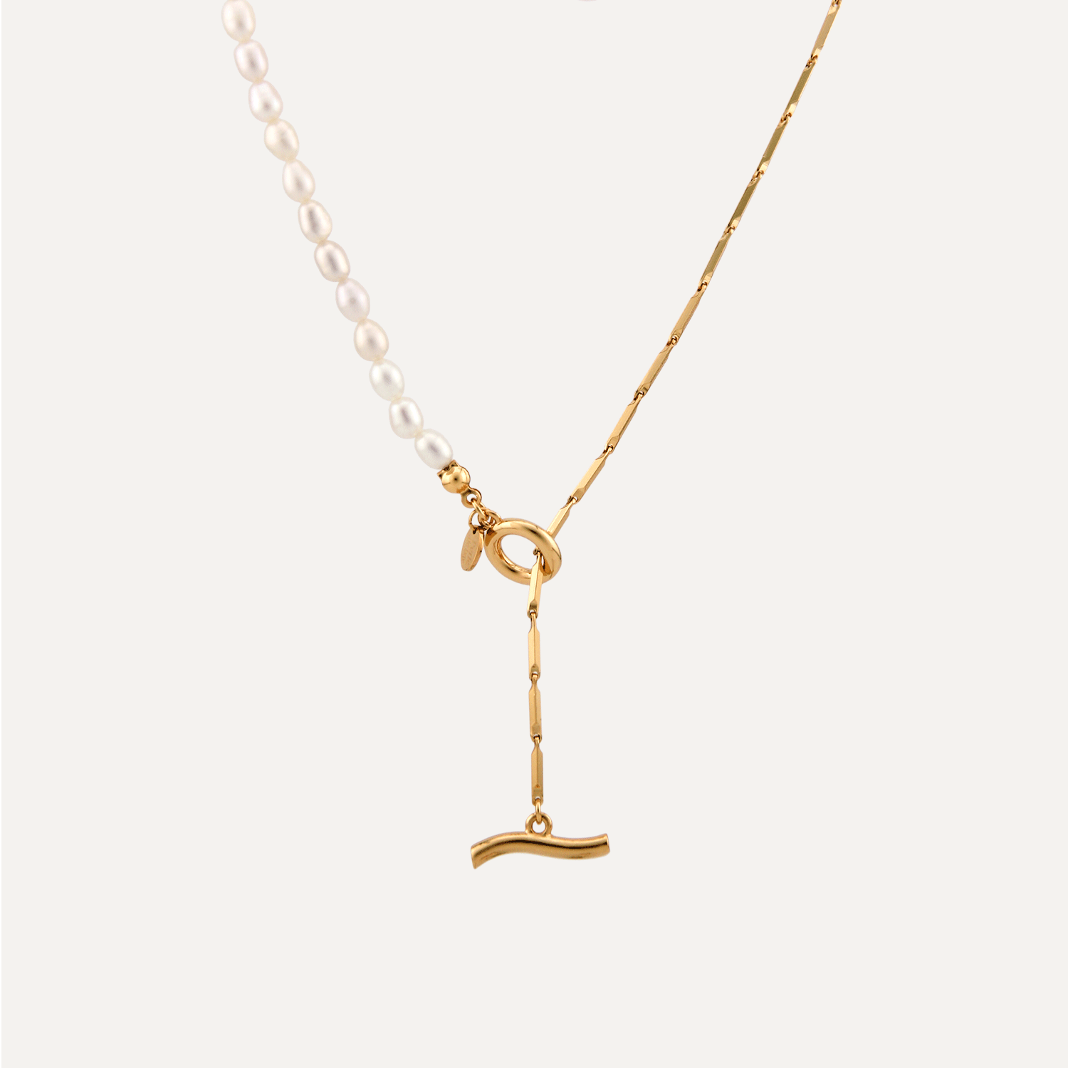Chic Freshwater Pearl Necklace