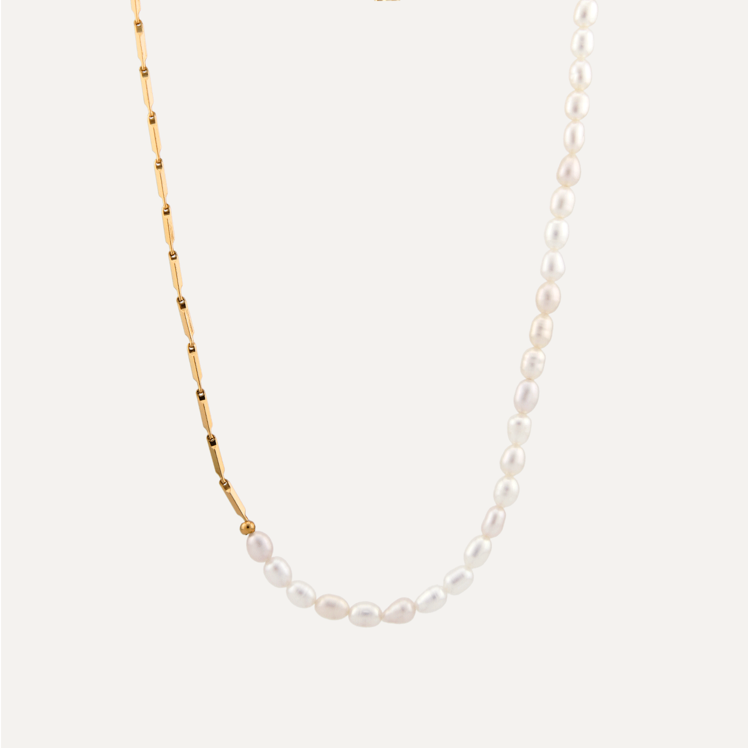 Chic Freshwater Pearl Necklace