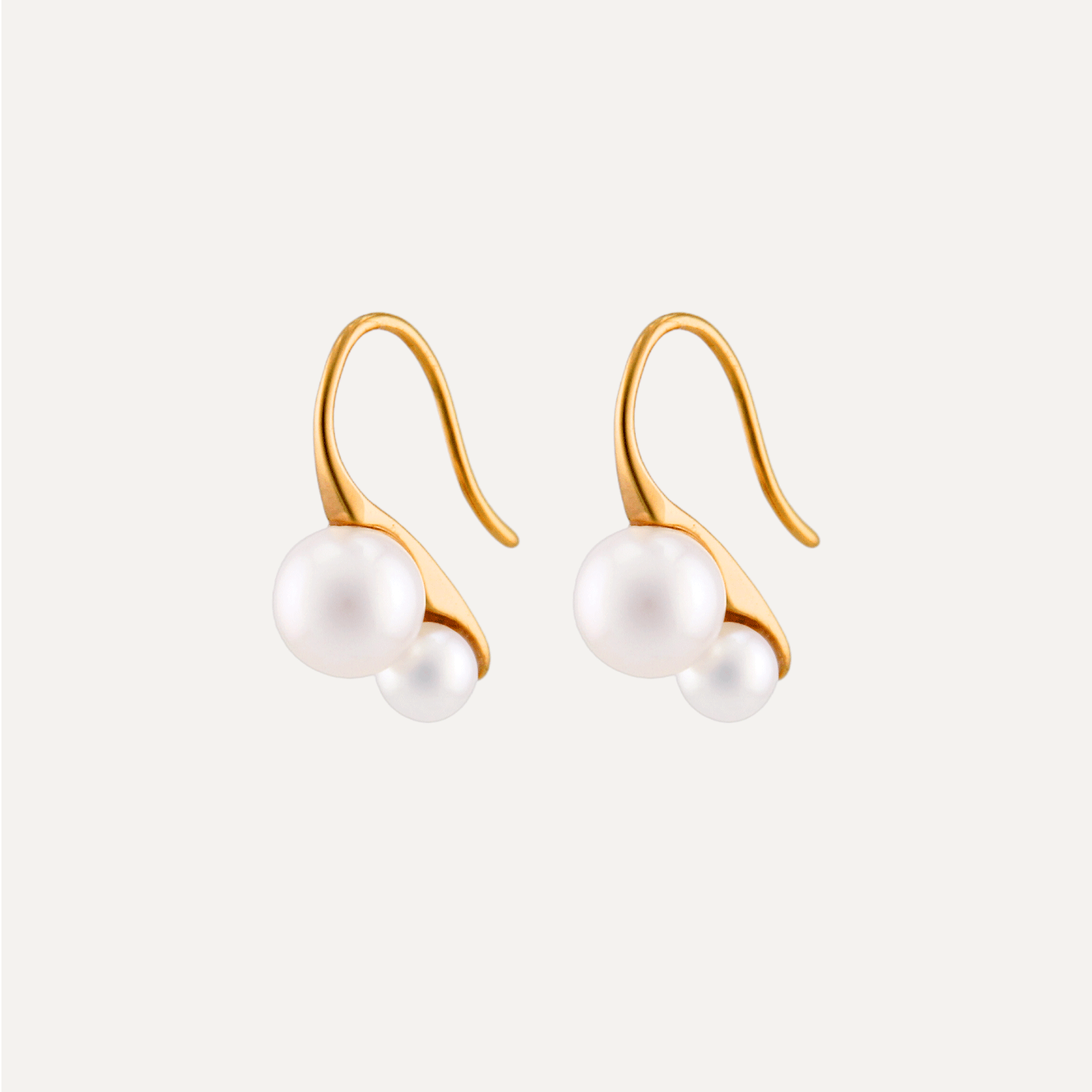 Chloe Pearl Earrings