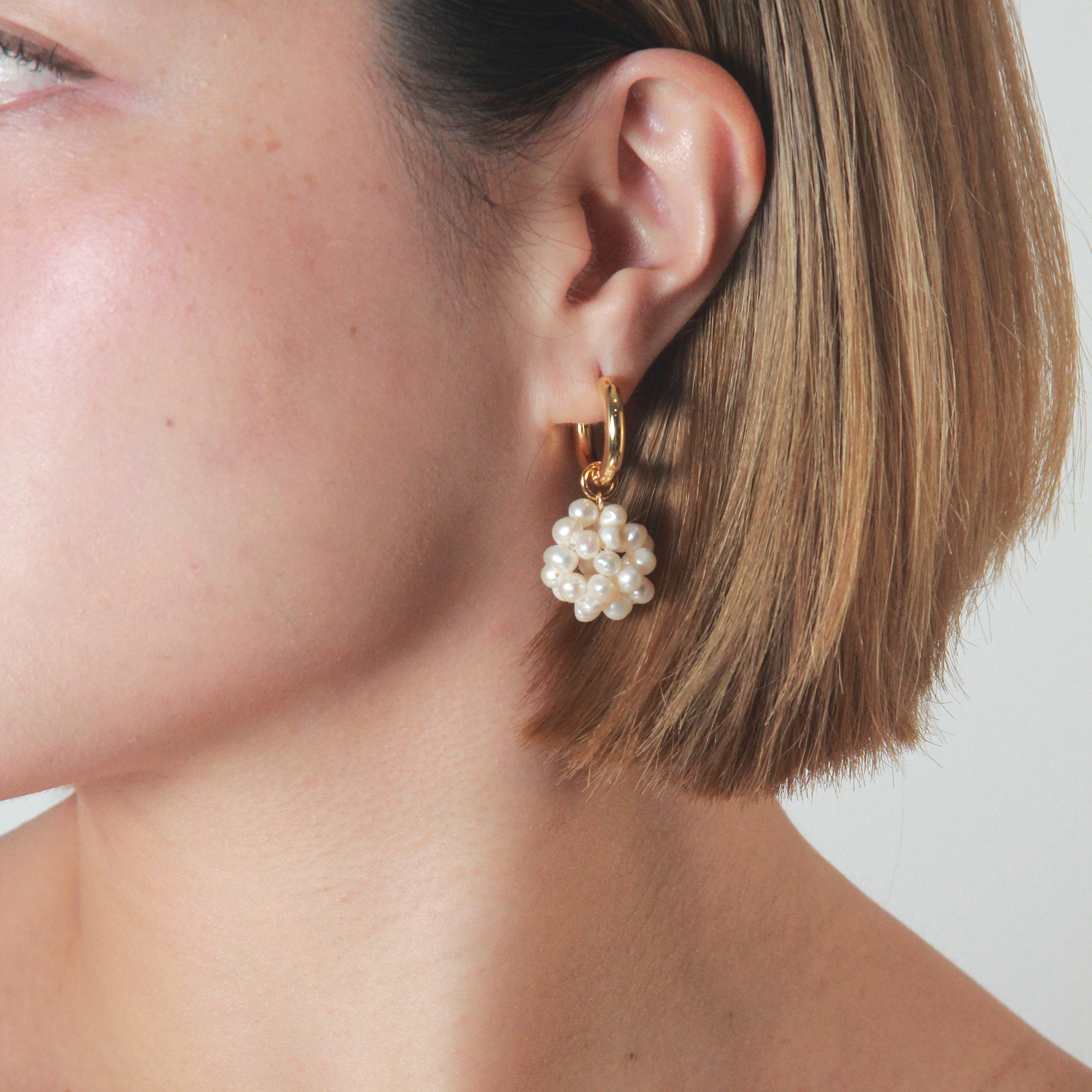 Oui Oui Pearl Earrings