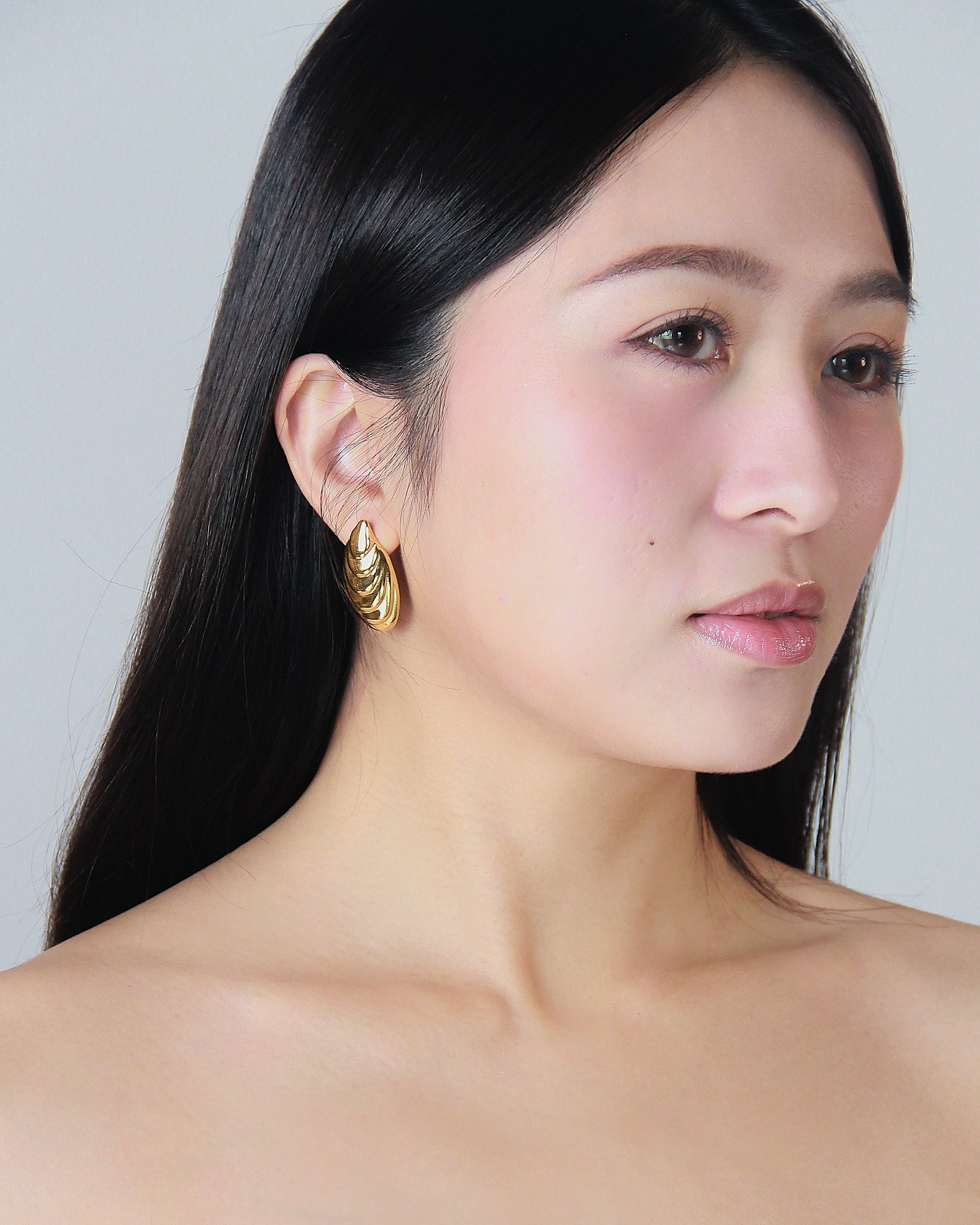 Oyster Gold Waterproof Earrings
