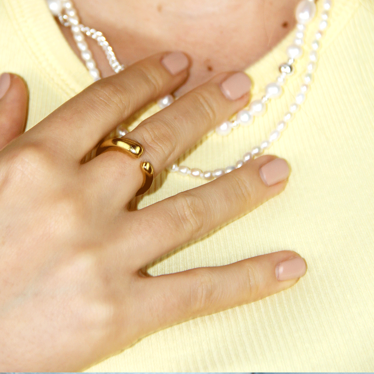 Circle Line Waterproof Open Ring in Gold