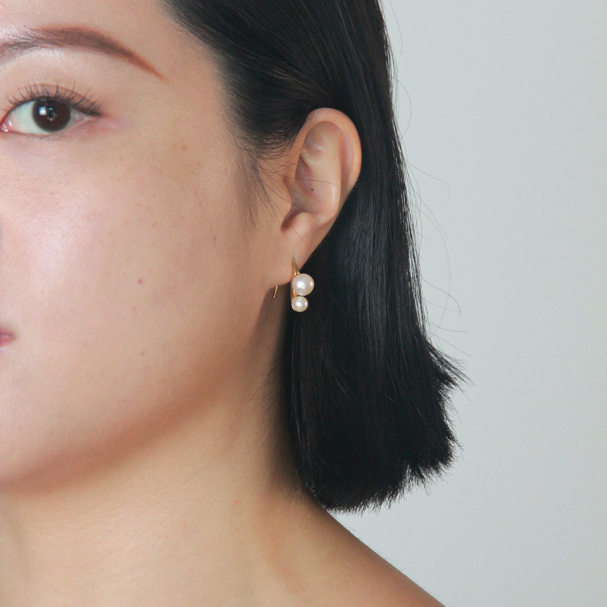 Chloe Pearl Earrings