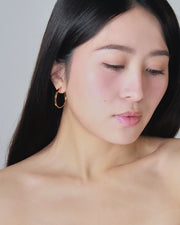 Ultralight Medium 輕盈運動耳環