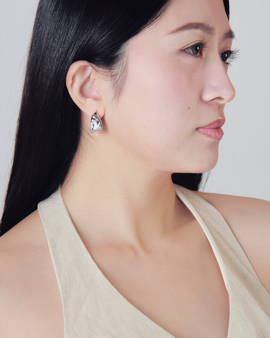 Daphne 黛芙妮銀色防水耳環