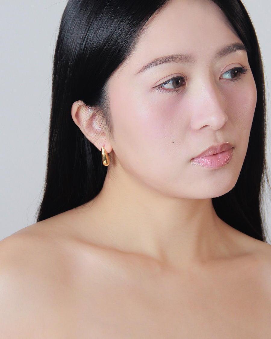 Tear Drop 金色防水耳環